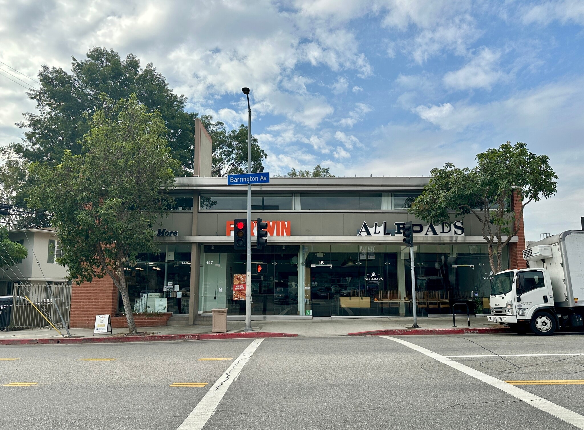 141-147 S Barrington Ave, Los Angeles, CA for lease Primary Photo- Image 1 of 5