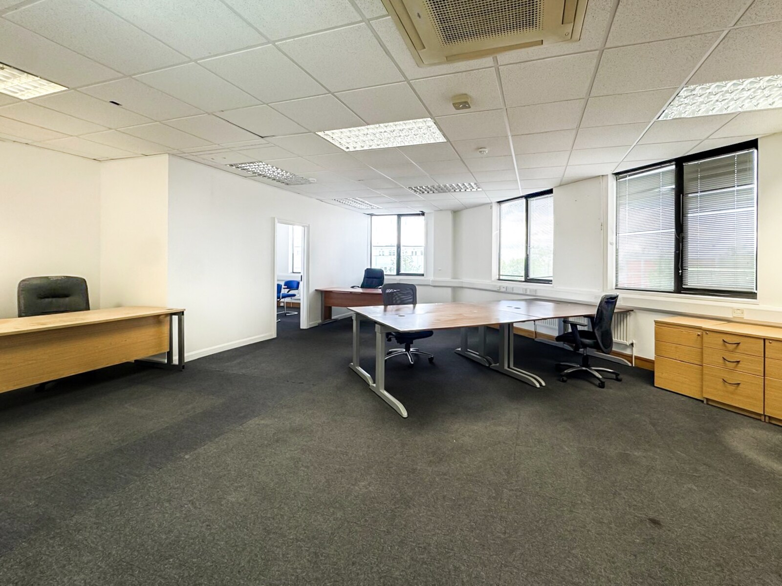 268 A Chase Rd, London for lease Interior Photo- Image 1 of 18