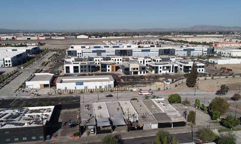 3001 N Hollywood Way, Burbank, CA for lease Building Photo- Image 1 of 29