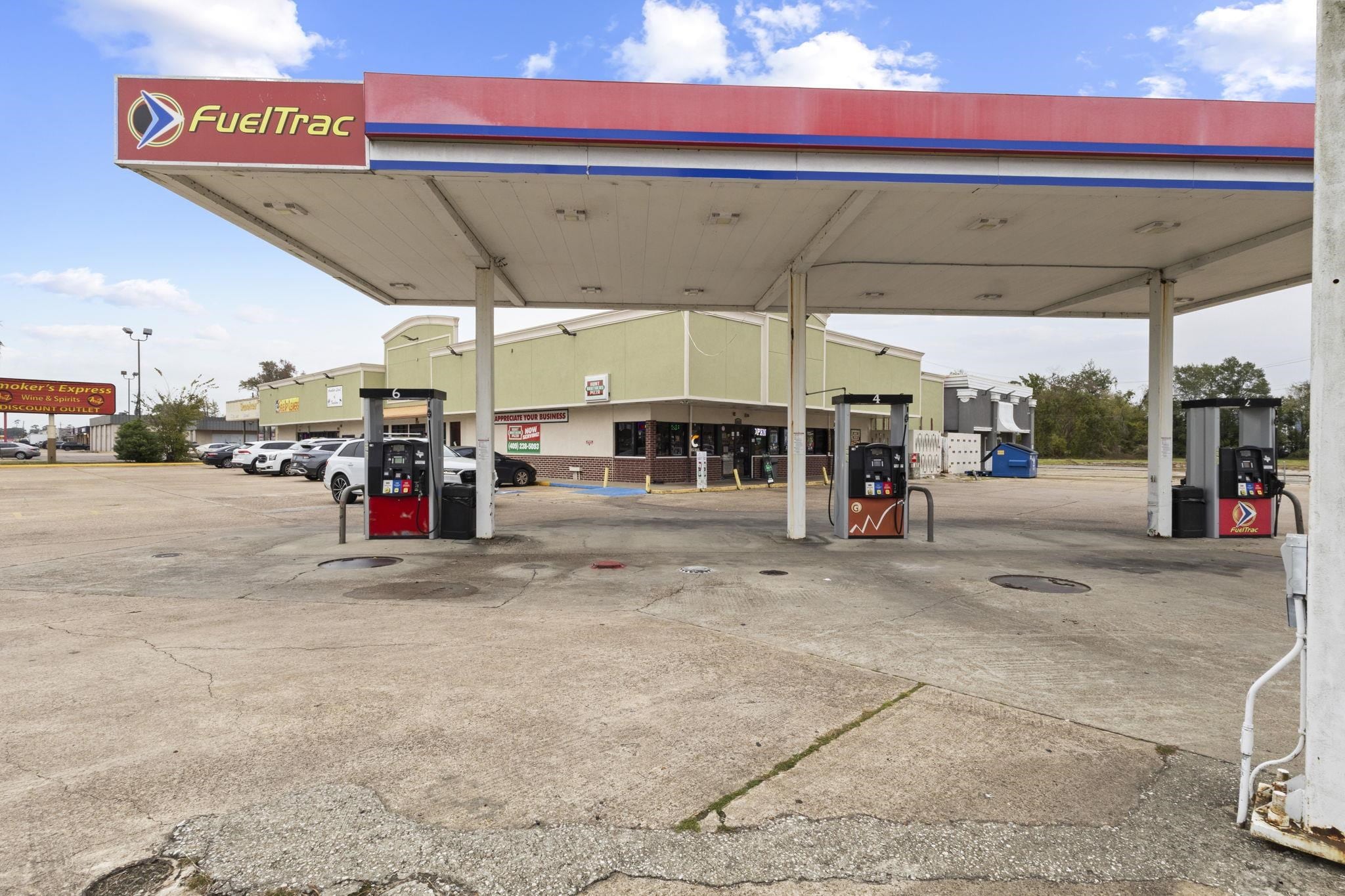 1610 W Park Ave, Orange, TX for sale Primary Photo- Image 1 of 18