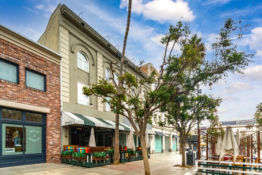 1351 3rd Street Promenade, Santa Monica, CA à louer - Photo du bâtiment - Image 2 de 25