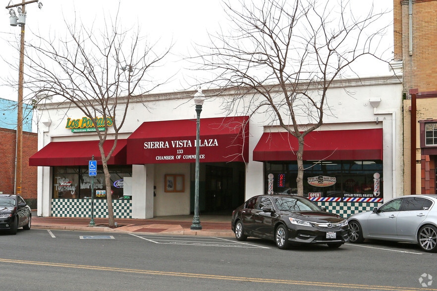 133 W Honolulu St, Lindsay, CA for lease - Building Photo - Image 2 of 4