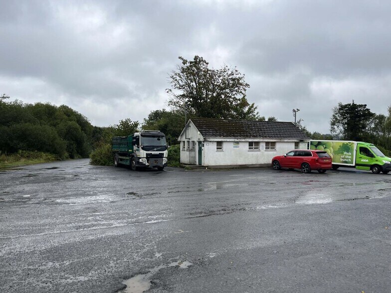 Carmarthen Rd, Kilgetty à vendre - Photo du bâtiment - Image 2 de 5