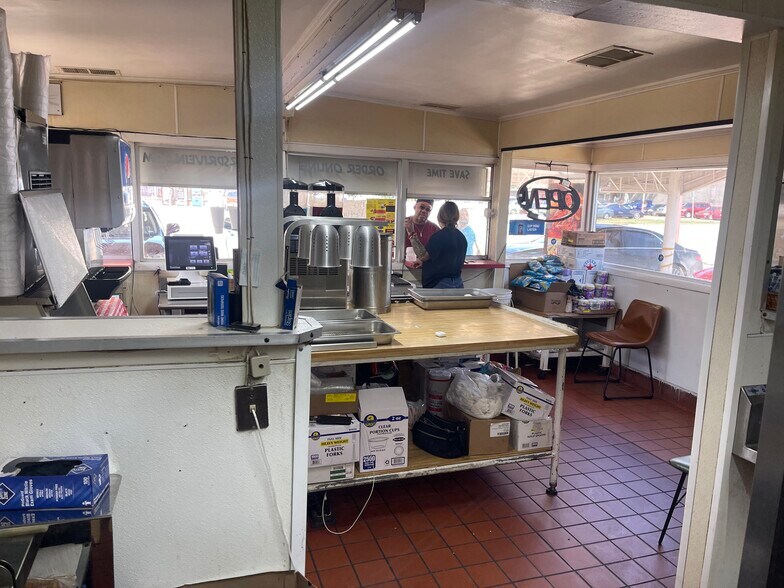 McKinney Retail Portfolio portefeuille de 2 propriétés à vendre sur LoopNet.ca - Photo du bâtiment - Image 3 de 18