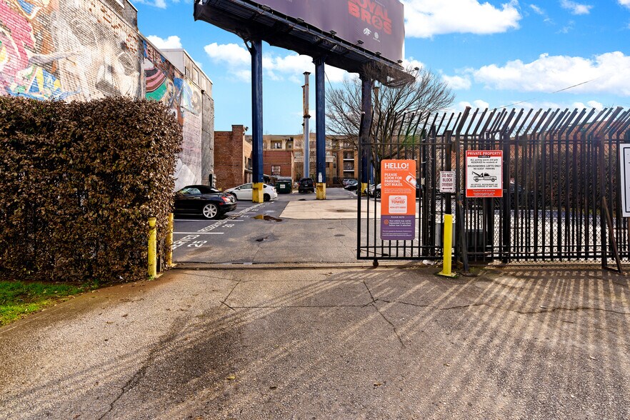 321-323 Edgewood Ave, Atlanta, GA for lease - Building Photo - Image 2 of 4