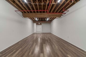 941 E 2nd St, Los Angeles, CA for lease Interior Photo- Image 2 of 4