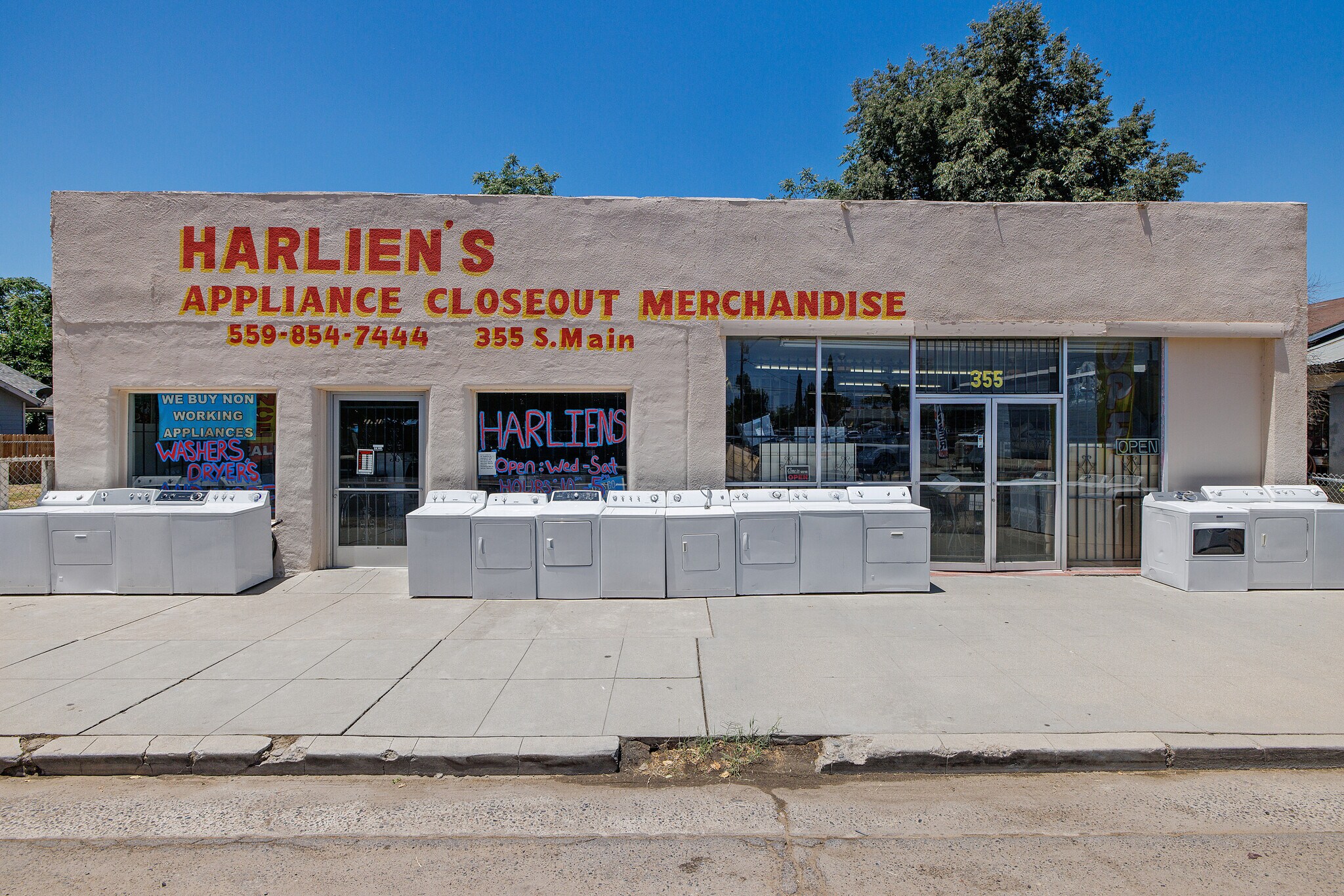 355 S Main St, Porterville, CA à vendre Photo du bâtiment- Image 1 de 12