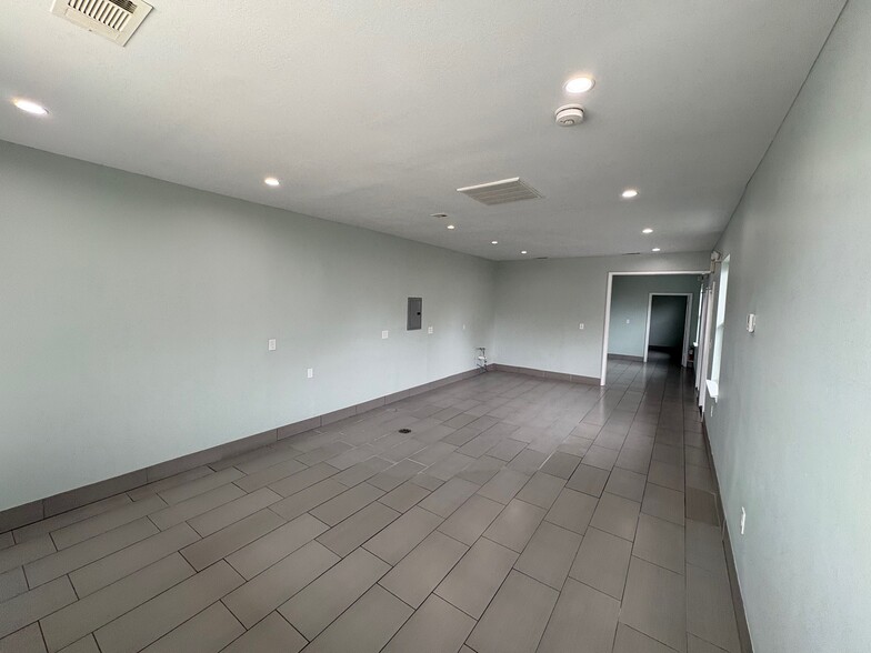 276 E Pine St, Ponchatoula, LA à vendre - Photo du bâtiment - Image 2 de 25