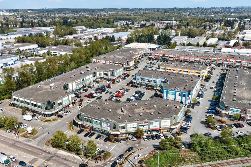 8158 128 St, Surrey, BC à louer - Photo du bâtiment - Image 3 de 25