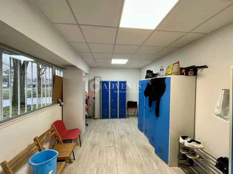 Flex dans SAINT-OUEN-L'AUMONE à louer - Photo du bâtiment - Image 3 de 11