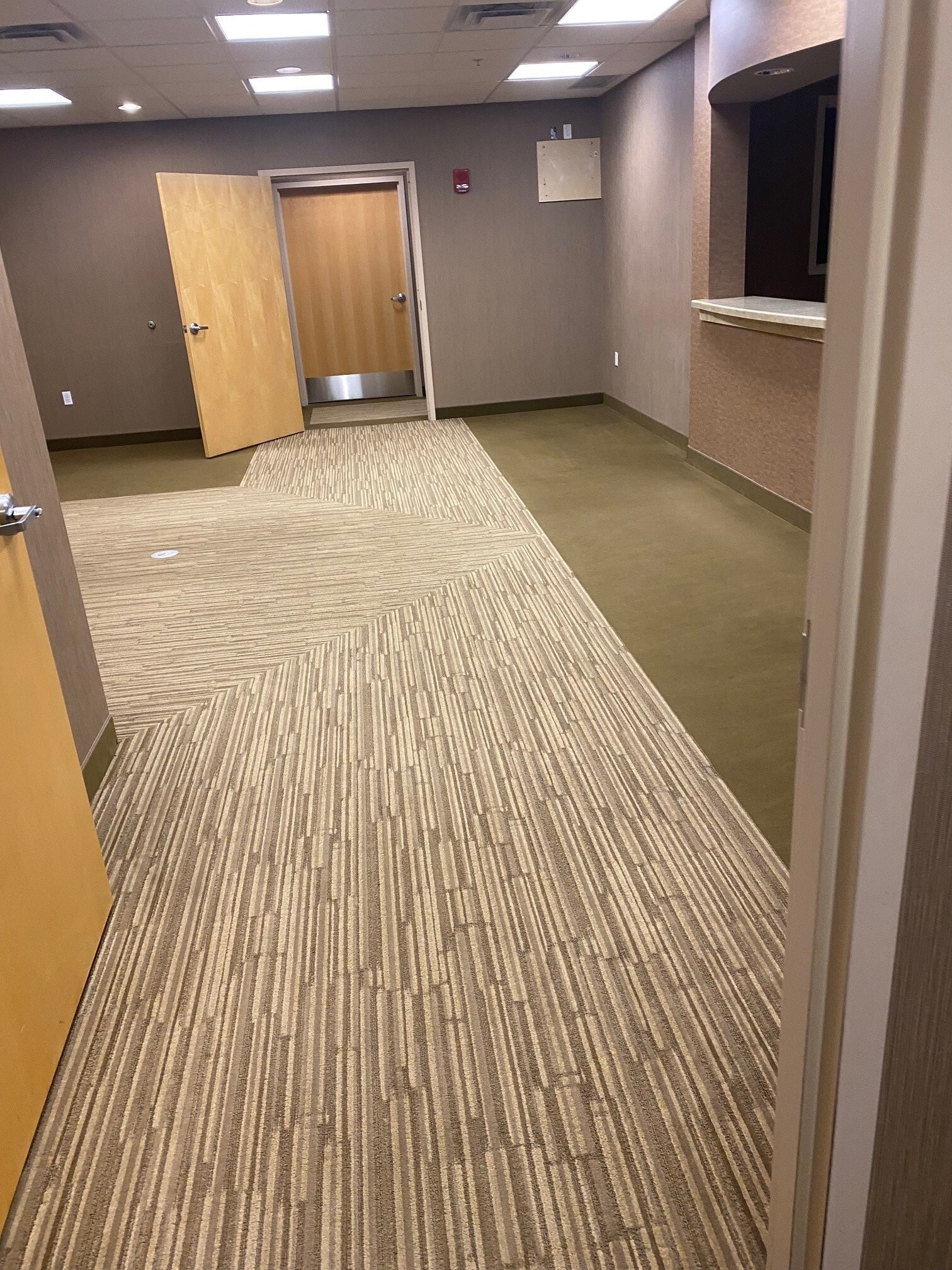 15959 Hall Rd, Macomb Township, MI à louer Photo intérieure- Image 1 de 5