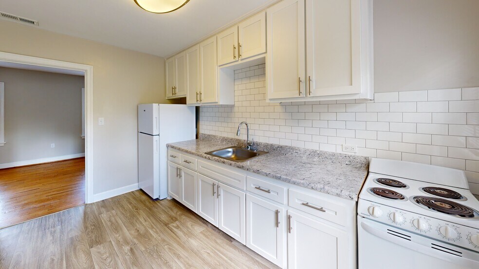 1107-1117 W Rowan St, Fayetteville, NC à vendre - Numérisation 3D de Matterport - Image 3 de 39