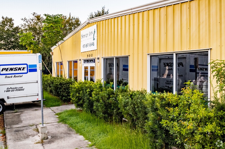 900 Armstrong Blvd, Kissimmee, FL for sale - Building Photo - Image 2 of 8