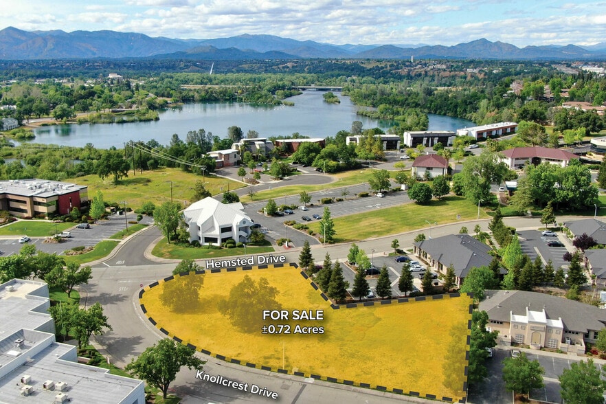 466 Knollcrest Dr, Redding, CA for lease - Building Photo - Image 2 of 13