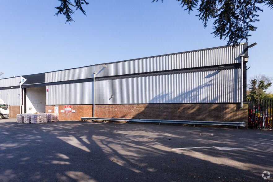 Church Rd, Lowfield Heath for lease - Building Photo - Image 3 of 8