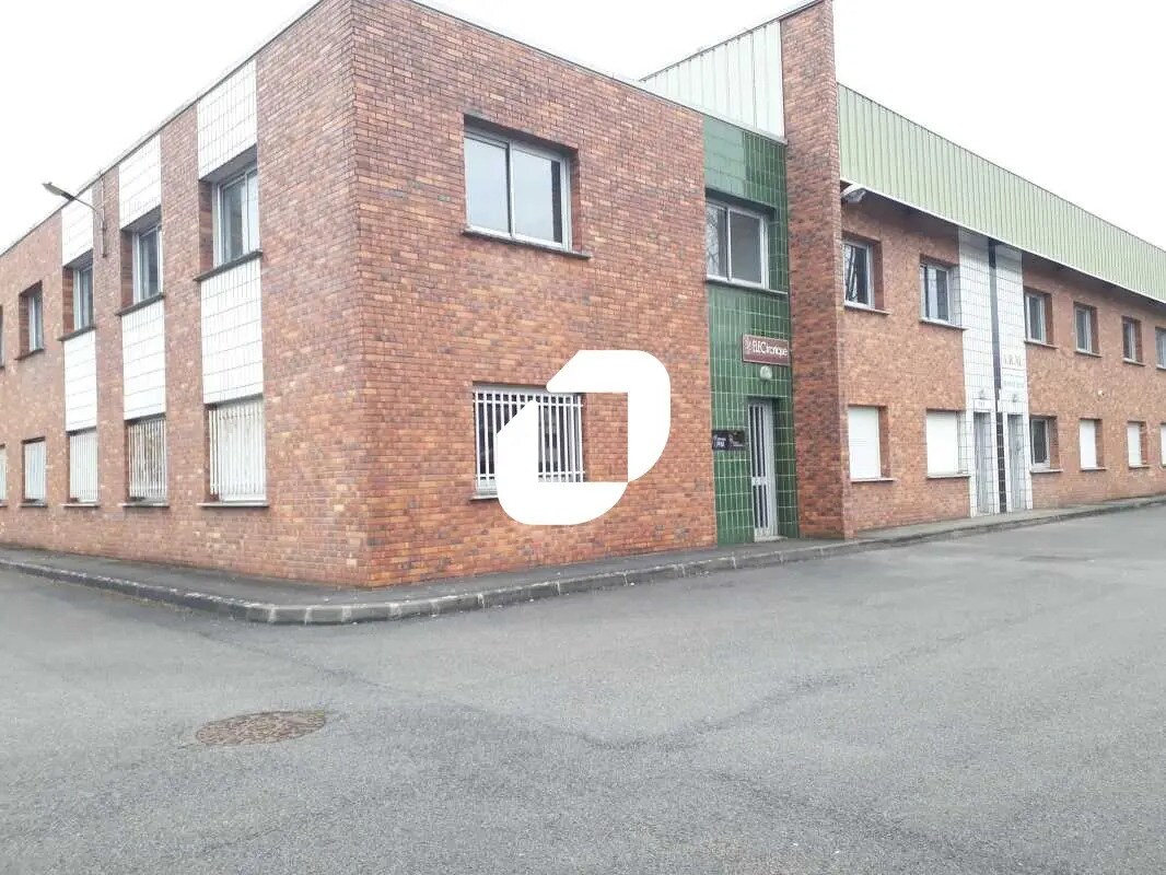 Office in Lisses for lease Building Photo- Image 1 of 12