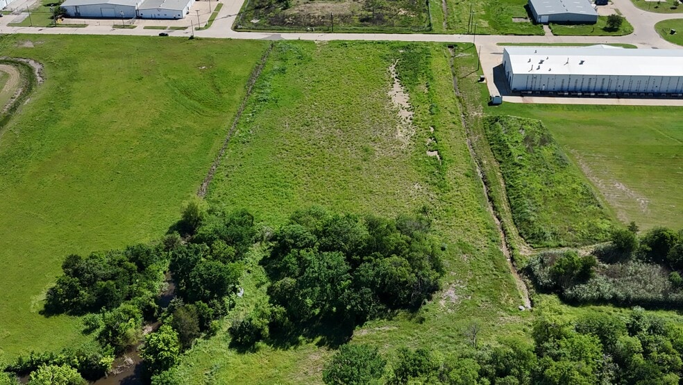 1901 Jack McKay Blvd, Ennis, TX for sale - Aerial - Image 2 of 6