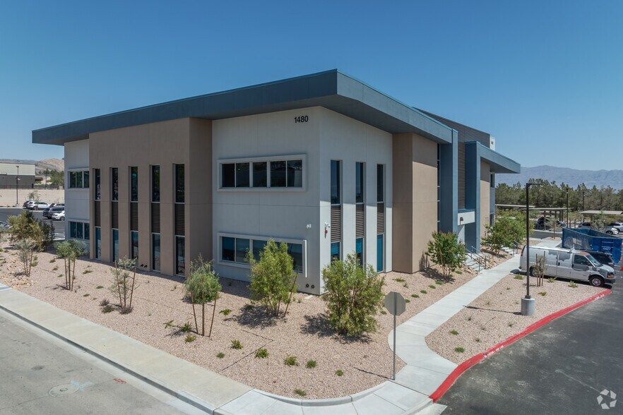 1480 Center Crossing Rd, Las Vegas, NV à vendre - Photo principale - Image 1 de 5