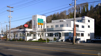 1430-1438 Elliott Ave W, Seattle, WA for lease Building Photo- Image 2 of 9