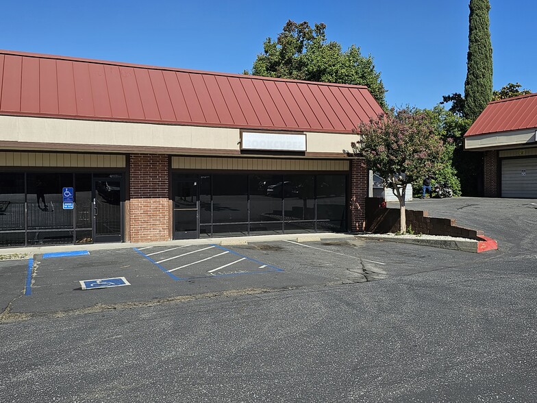 4076-4086 Grass Valley Hwy, Auburn, CA for lease - Building Photo - Image 1 of 8