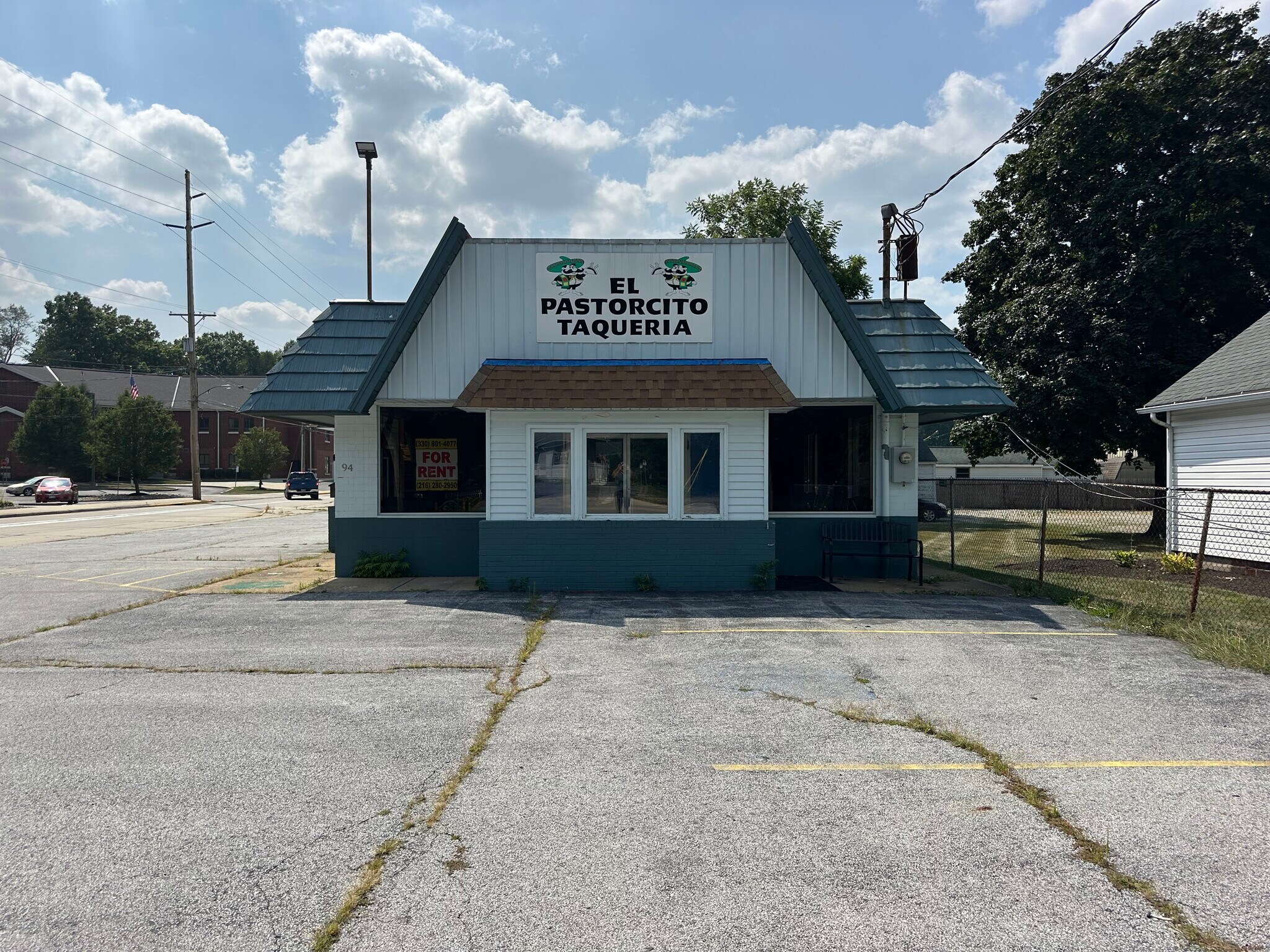 94 S Cleveland Ave, Mogadore, OH à vendre Photo du bâtiment- Image 1 de 1