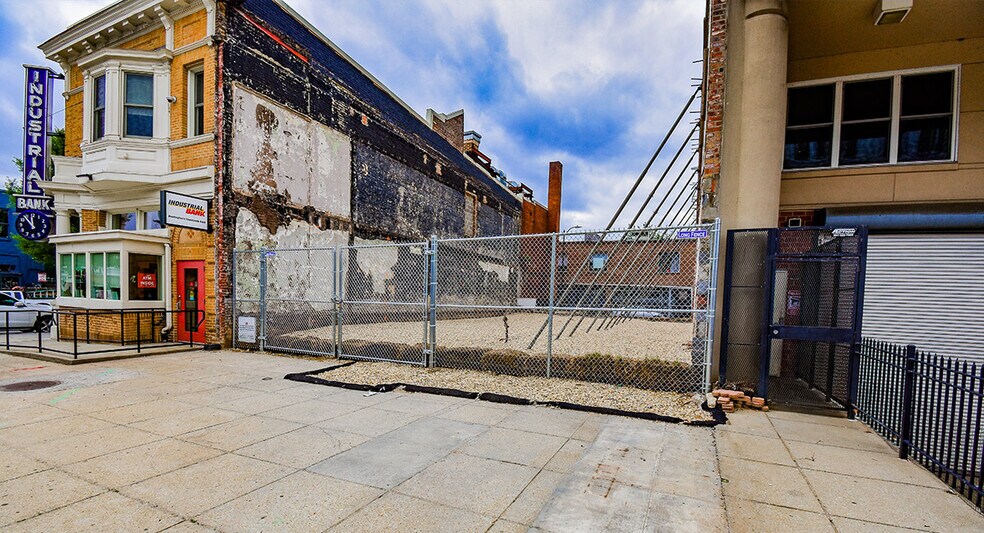 2002 11th St NW, Washington, DC à vendre - Photo du bâtiment - Image 3 de 9