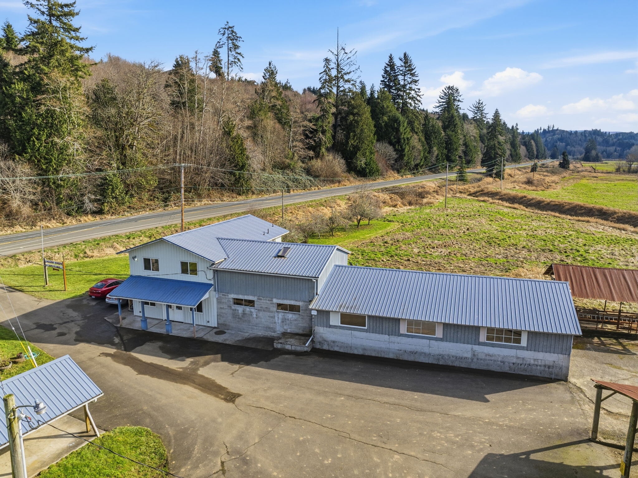 957 State Route 4 Hwy, Cathlamet, WA for sale Primary Photo- Image 1 of 41