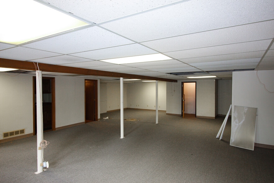 7213-7313 W Jefferson Blvd, Fort Wayne, IN for lease - Interior Photo - Image 3 of 4