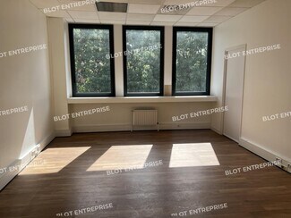 Plus de détails pour Bureau à louer