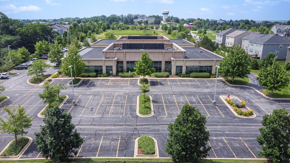 320 Cardinal Dr, St Charles, IL for lease - Building Photo - Image 3 of 35