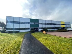 1-3 Langlands Pl, East Kilbride à louer Photo du bâtiment- Image 1 de 6