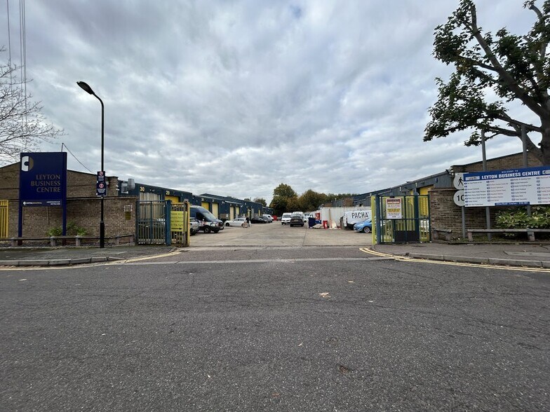 1-31 Etloe Rd, Londres à louer - Photo du bâtiment - Image 2 de 7