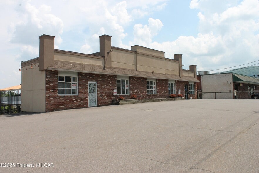 508 Blackman St, Wilkes Barre, PA for sale - Building Photo - Image 3 of 8