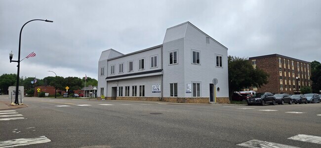 More details for 200 Central Ave, Buffalo, MN - Retail for Lease