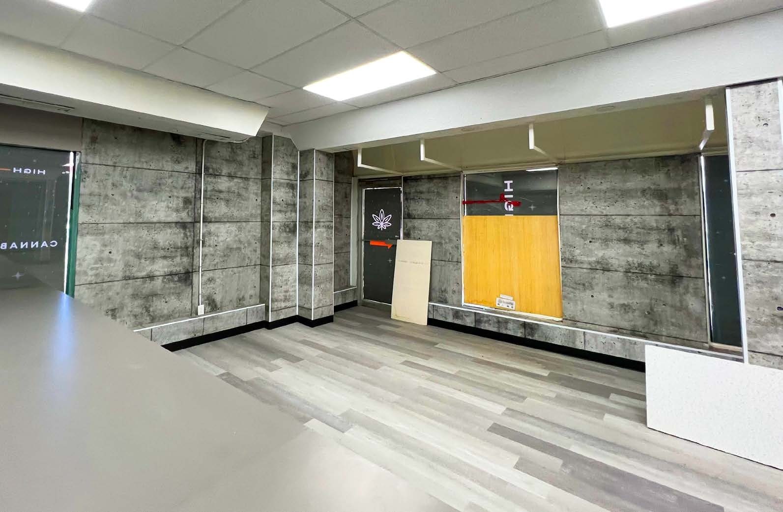 1384-1386 Main St E, Hamilton, ON à louer Photo intérieure- Image 1 de 7