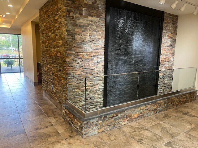 100 Bradford Rd, Wexford, PA à louer - Hall d’entrée - Image 3 de 28
