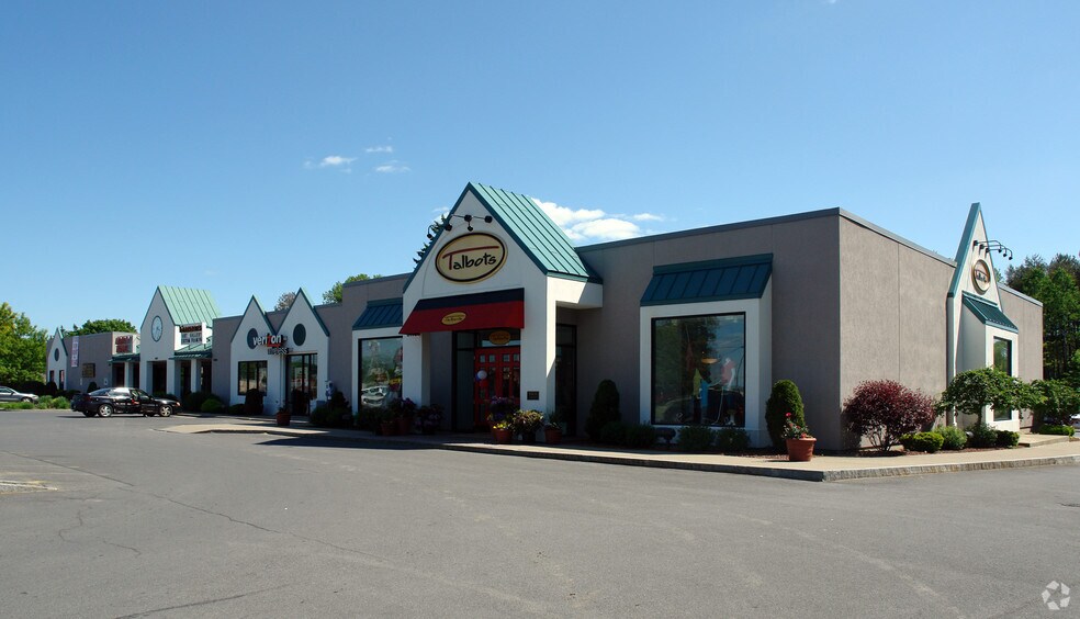 8496-8504 Seneca Tpke, New Hartford, NY for lease - Primary Photo - Image 1 of 4