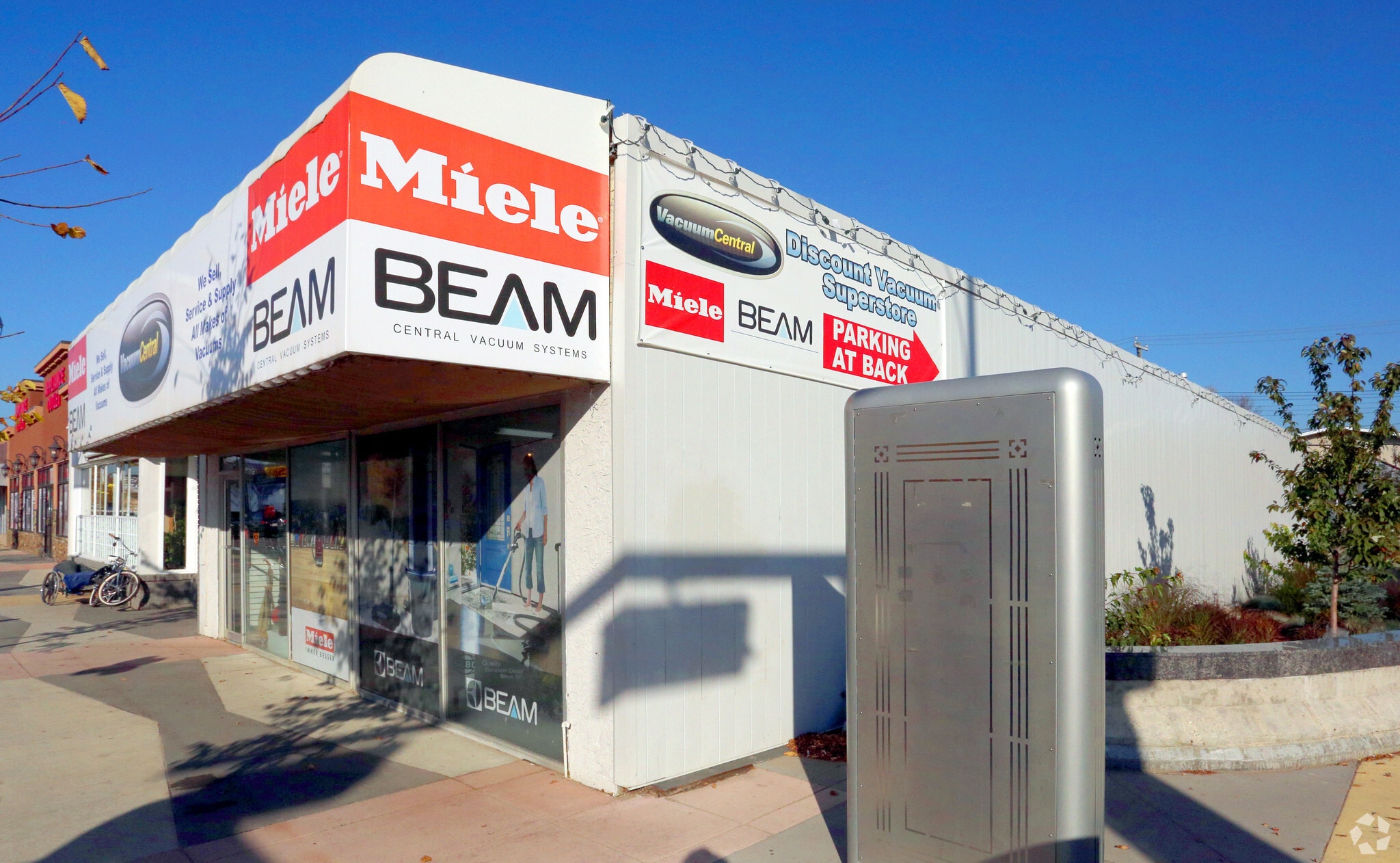 15206 Stony Plain Rd NW, Edmonton, AB for sale Primary Photo- Image 1 of 3