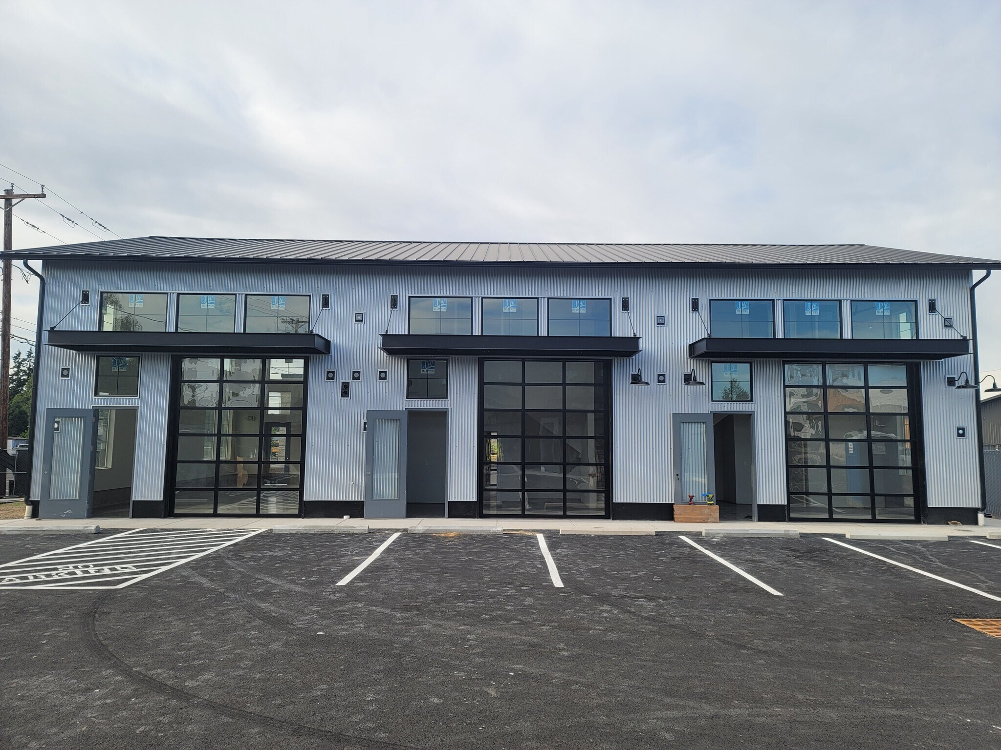 4763 Lancaster Dr NE, Salem, OR à vendre Photo du bâtiment- Image 1 de 1