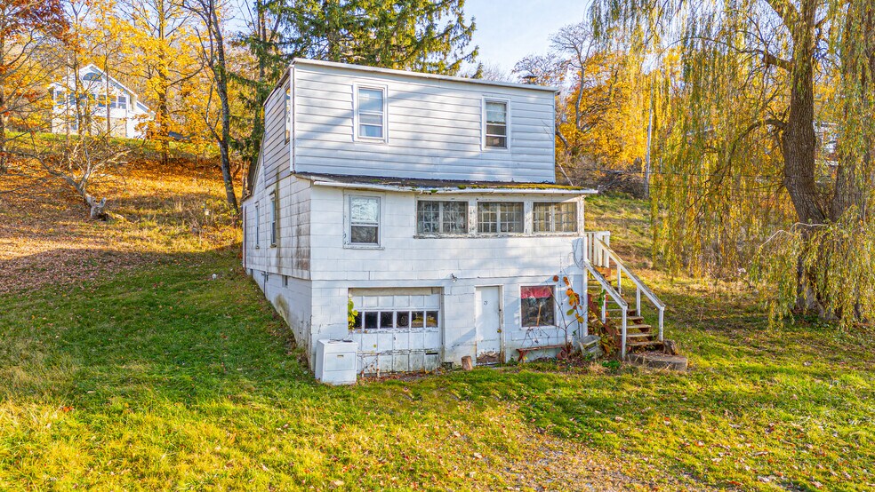 1192 Route 9P, Saratoga Springs, NY à vendre - Photo du bâtiment - Image 3 de 12