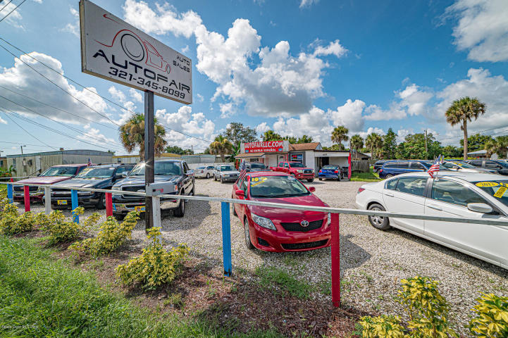 1975 Aurora Rd, Melbourne, FL for sale - Building Photo - Image 1 of 1