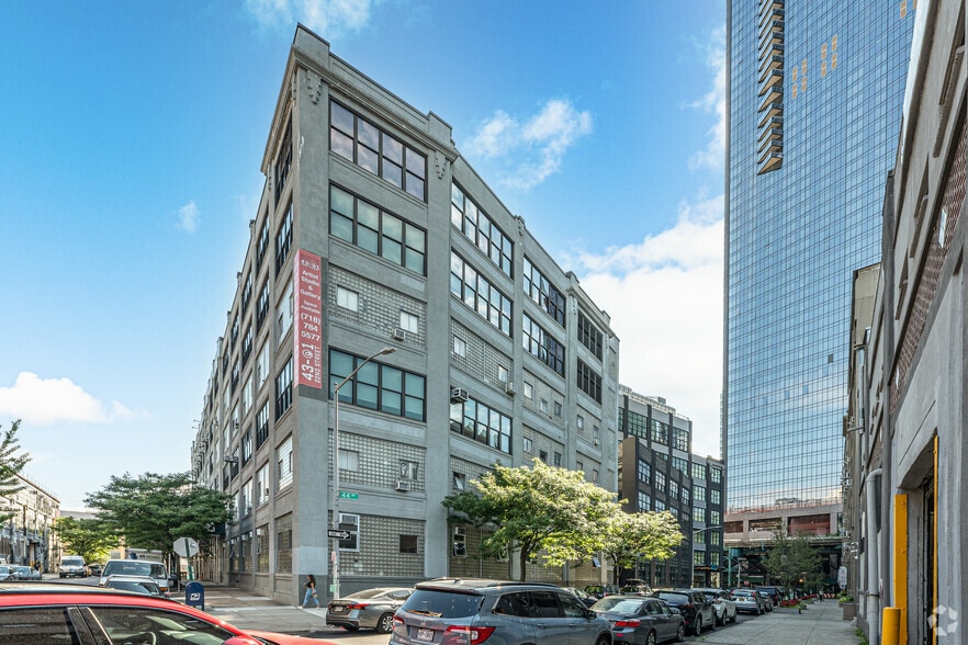 43-01 22nd St, Long Island, Long Island City, NY for lease - Primary Photo - Image 1 of 5