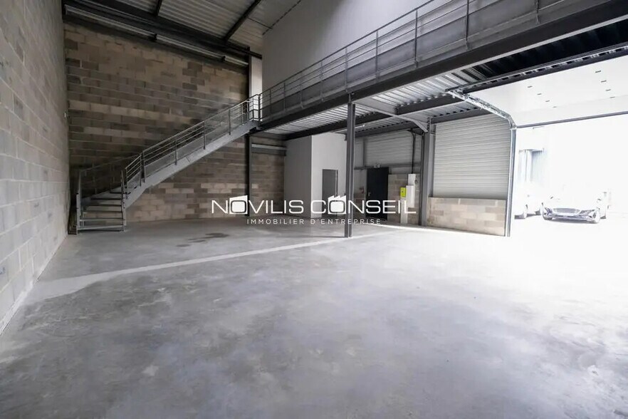 Flex dans Cornebarrieu à louer - Photo du bâtiment - Image 2 de 13