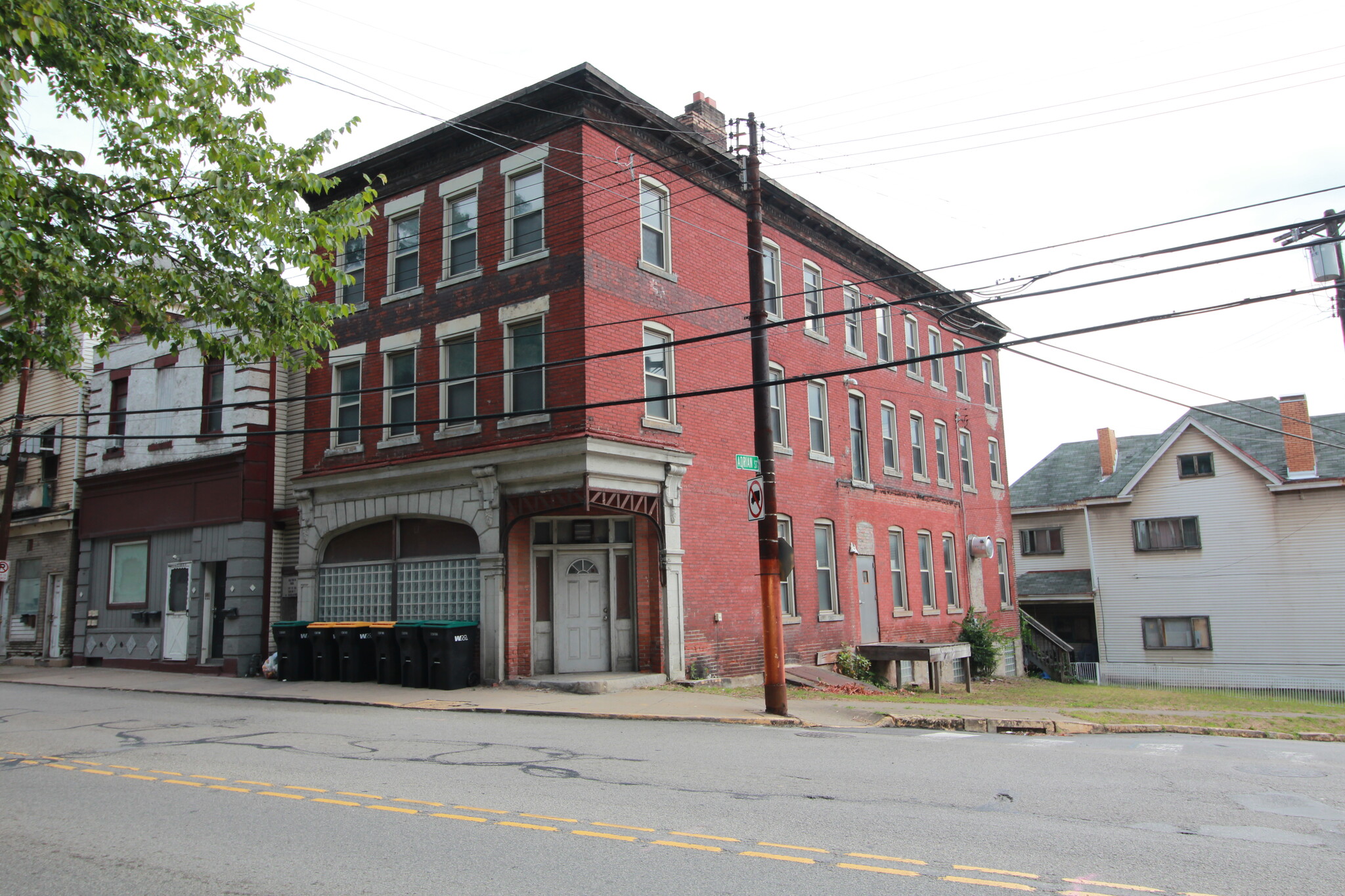 900 Island Ave, Mc Kees Rocks, PA à vendre Photo du bâtiment- Image 1 de 37