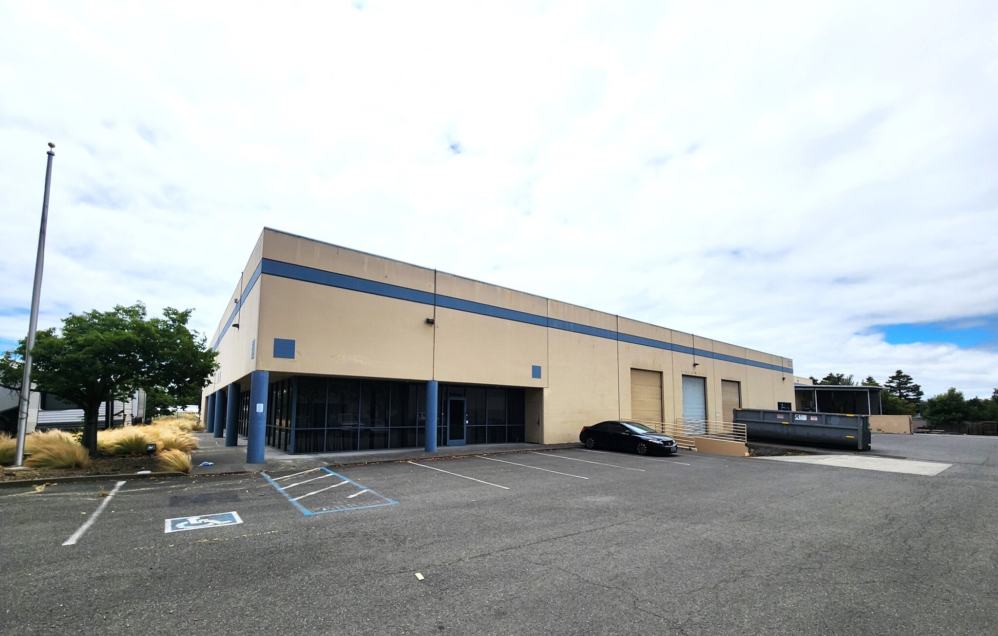 118-122 Dodd Ct, American Canyon, CA for lease Building Photo- Image 1 of 6