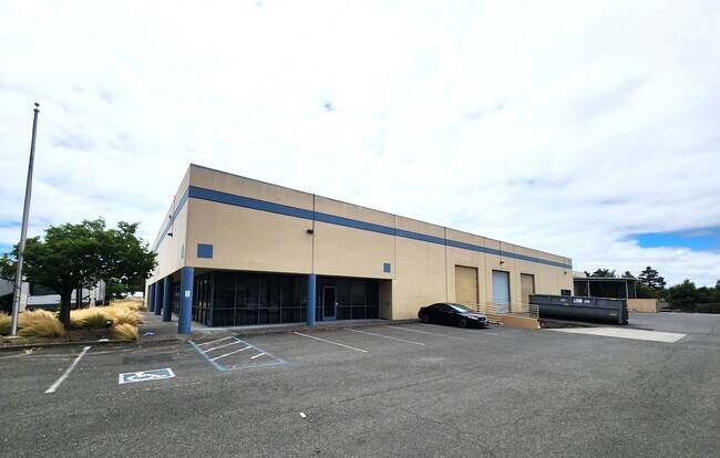 Plus de détails pour 118-122 Dodd Ct, American Canyon, CA - Industriel à louer