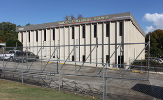 Wades Collision and Repair - Propriété automobile