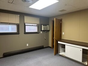 53 Connecticut Blvd, East Hartford, CT for lease Interior Photo- Image 2 of 4