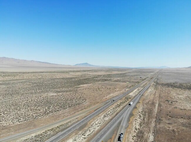 Plus de détails pour 6105 E Frontage Rd, Imlay, NV - Terrain à louer