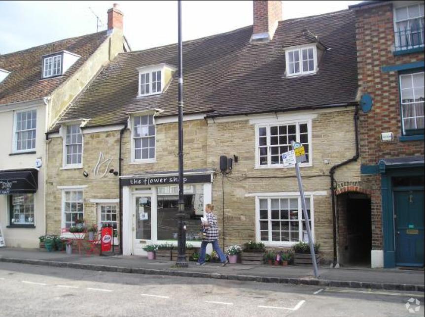 24-25 Market Pl, Olney à louer Photo principale- Image 1 de 3